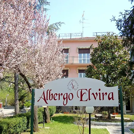 Hotel Elvira 2*